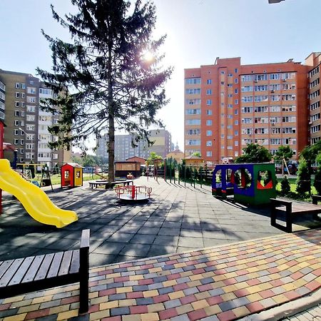 Apartament On Chornovola, 40 Жк "Варварівка" Loetsk Buitenkant foto